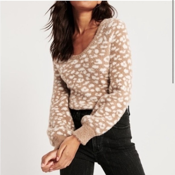 Abercrombie & fitch Soft A+F Collection Cheetah Leopard Eyelash Sweater. Size XS - Picture 1 of 11